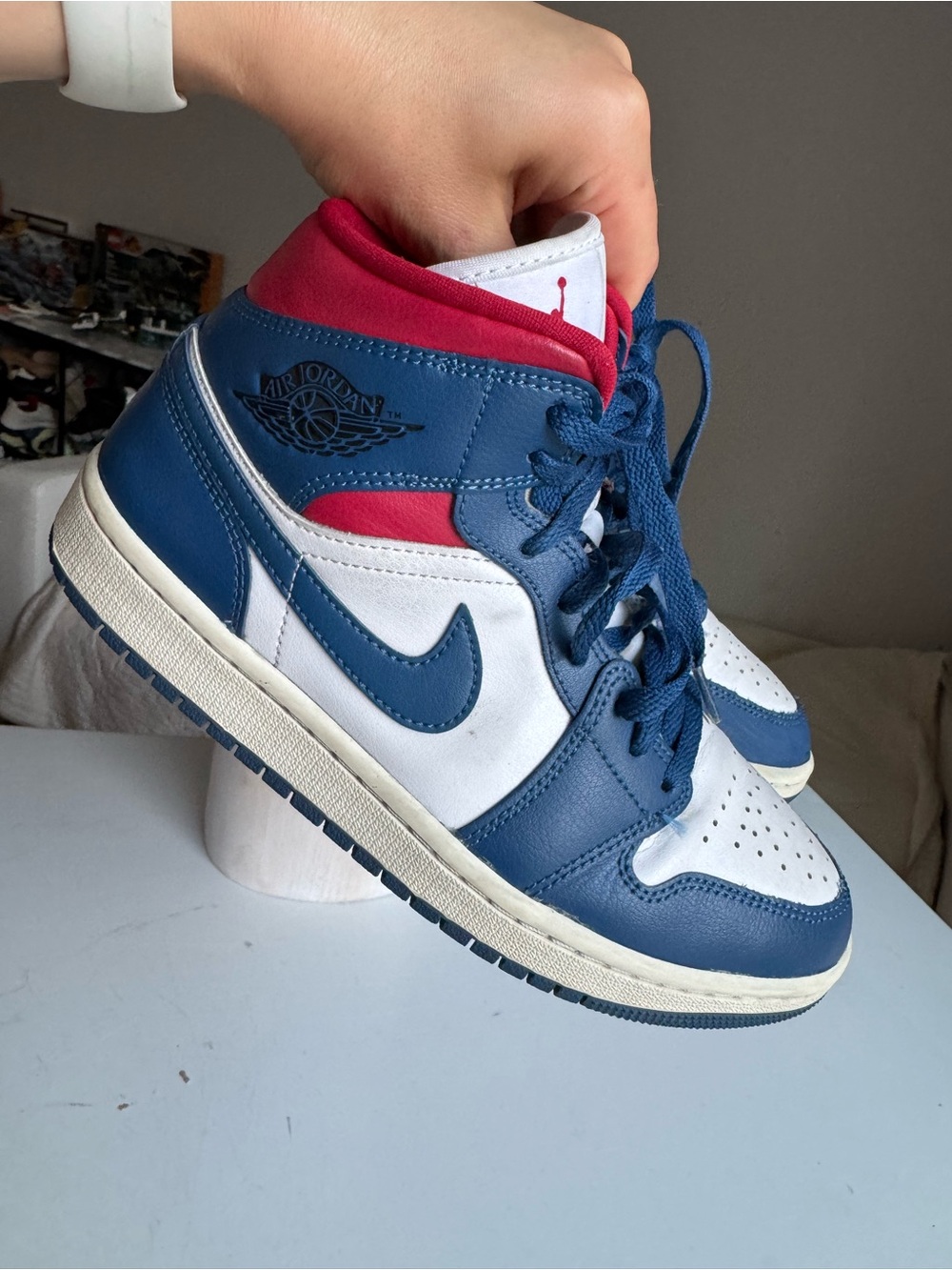 Air Jordan 1 Mid French Blue White Gym Red Women’s US 7.5 - Picture 4 of 9